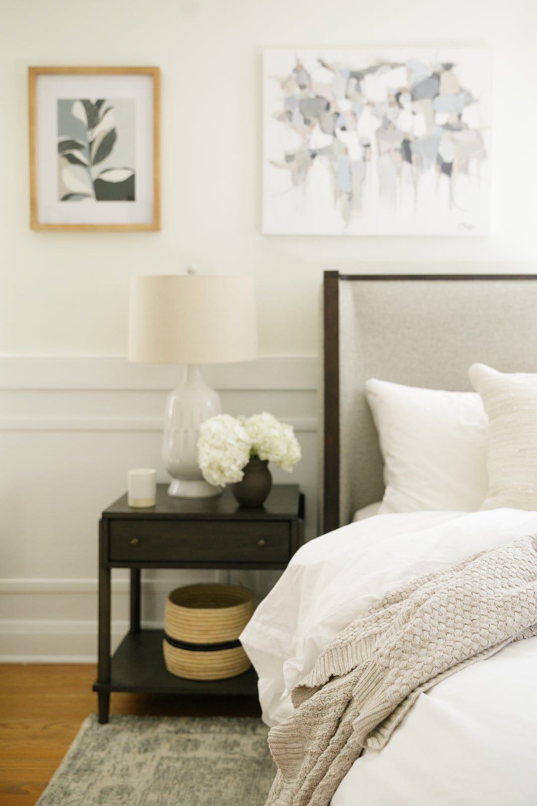 DOMAIN Ceramic Cedar + Vanilla Candle - Black or White