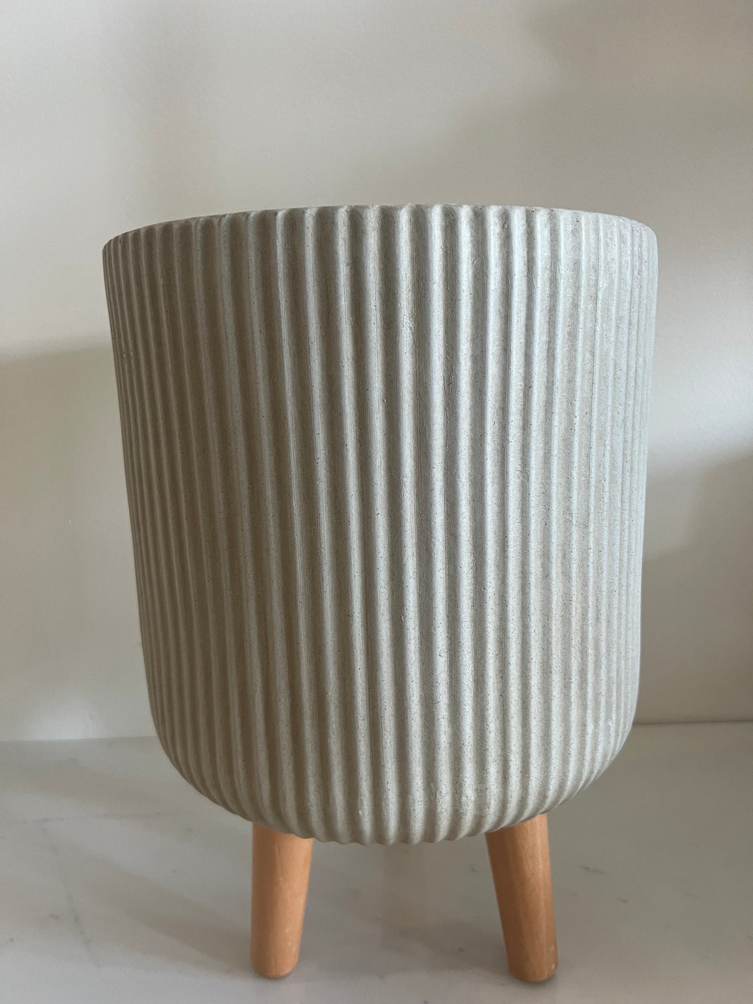 Grey Ribbed Pot with Wooden Legs